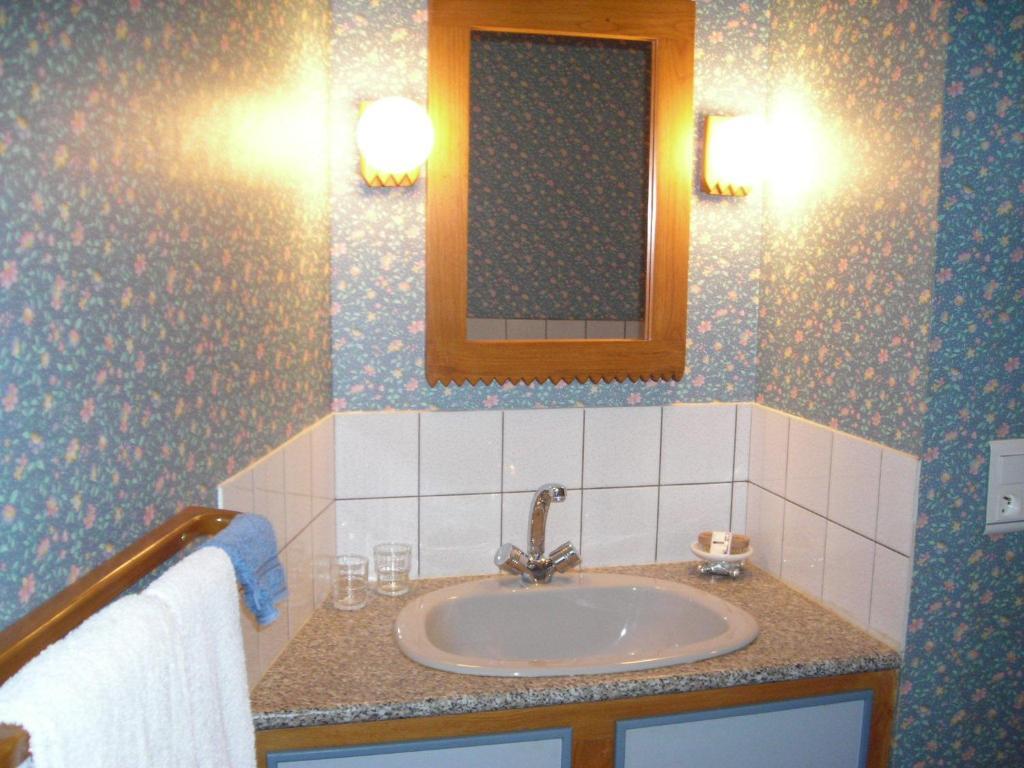 Domaine Vega Bed & Breakfast Saint-Arroman  Room photo